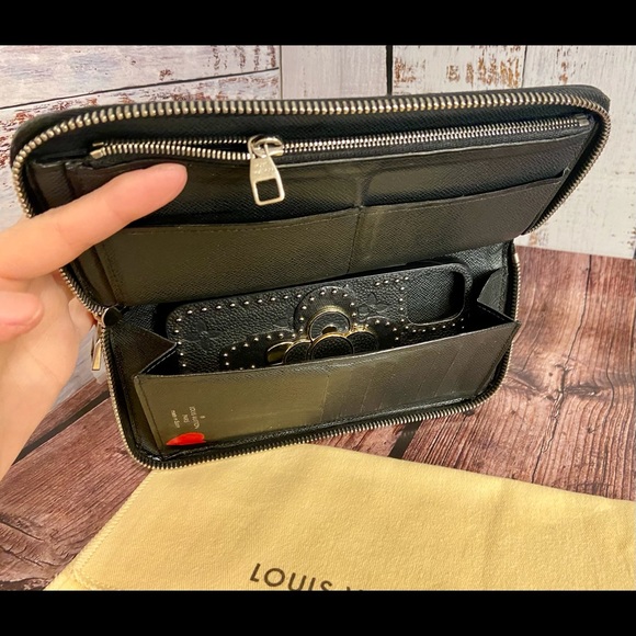Louis Vuitton “game on” Black Zippy Wallet Custom - Picture 10 of 14